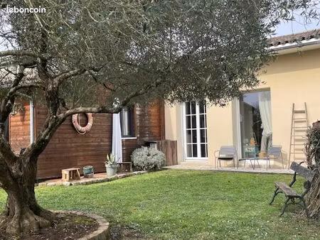 maison 6 pièces 220 m²