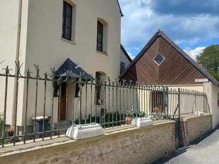 grande maison de village