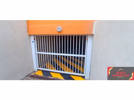 le barcares - garage fermé 12 m2 - secteur grande plage / p