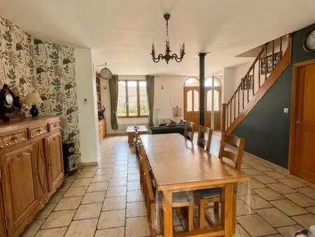 maison de ville 8 pièces 159 m²