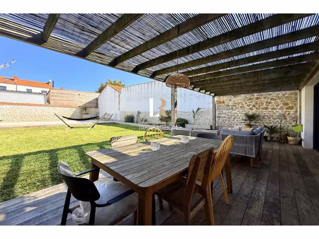 la trompette - maison 4ch entièrement rénovée en 2019 avec garage  jardin et piscine