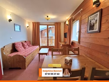 bel appartement 2p/ t2 de 27 m2 avec grand balcon dans un chalet  au pied d'une piste de s