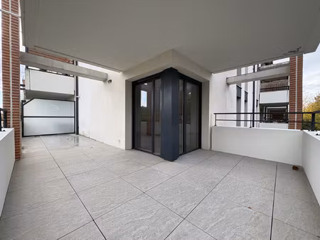 quint-fonsegrives t2 récent avec grande terrasse et parkin