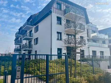 t2 avec balcon et parking