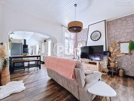 maison de ville 7 pièces 124 m²