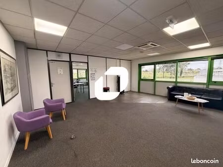 bureau 750 m²