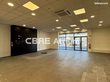 local commercial 354 m² aubiere