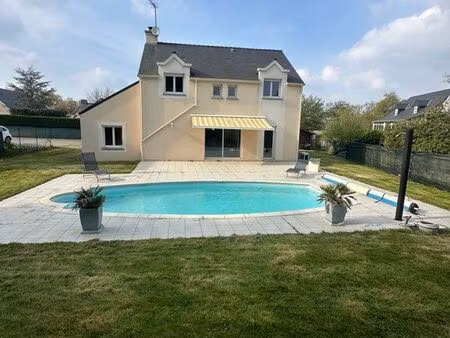 maison familiale 145 m² – 5 chambres – piscine chauffée – grand terrain – carquefou