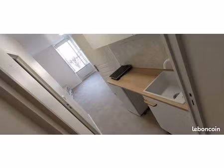 studio 20m²  libre de suite  entièrement rénové