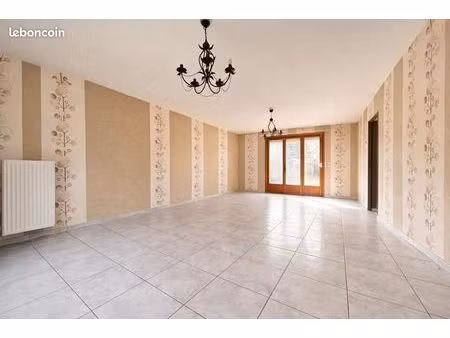 maison 4 chambres terrain garage