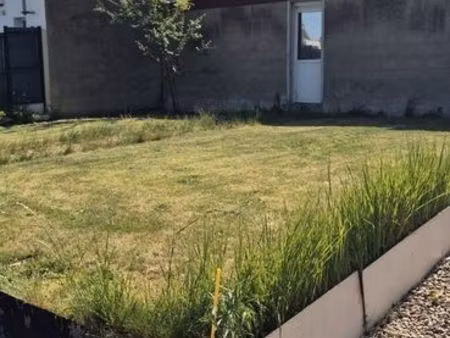 terrain avec dépendances