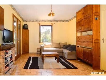 t2 49m2 sud aix pont de l'arc montaiguet  parkings  jardin  nature  animaux  15min centre 