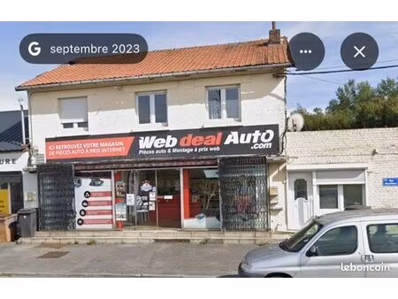 vend immeuble commercial et habitation