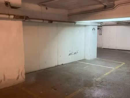 place de parking couverts