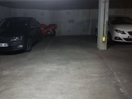 parking rer a joinville le pont