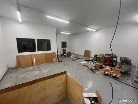 local d'activite 135 m² clermont ferrand
