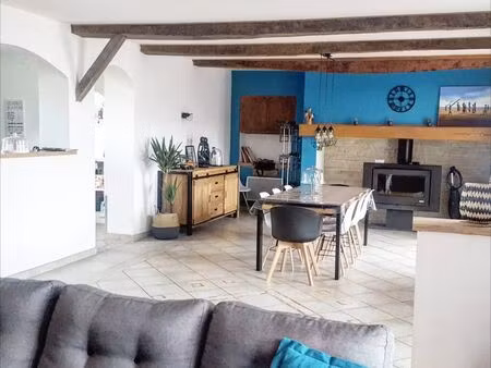 corps de ferme rénové et hectares