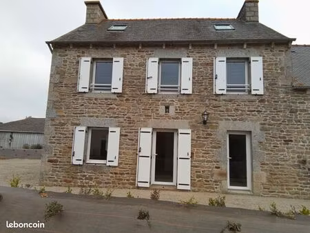 magnifique maison mitoyenne en pierre