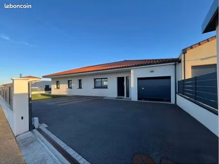 maison familiale de standing à riom (secteur recherché)