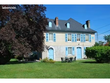 magnifique maison béarnaise de 300 m2  parc arboré plein sud