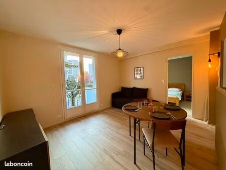 t3 entièrement rénové  garage  cave  grenier  stationnement collectif