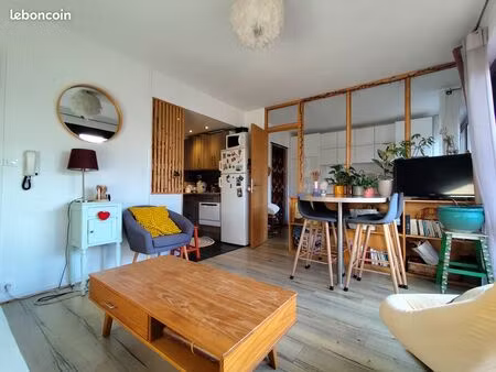 appartement t2 200m de la plage de miramar