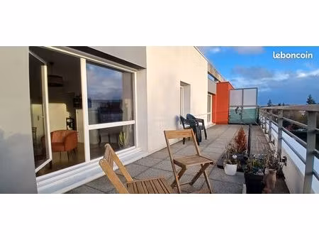appartement 63m² dernier étage - terrasse plein ciel