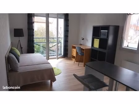 studio lumineux sur campus des cézeaux fac aubière