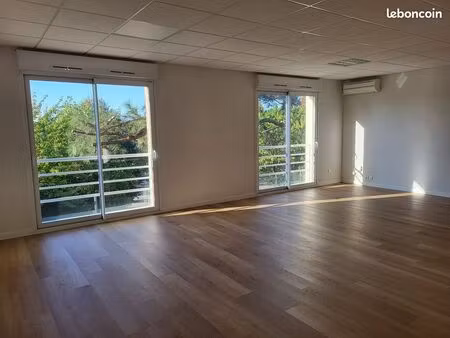 bureaux 41 m² vannes