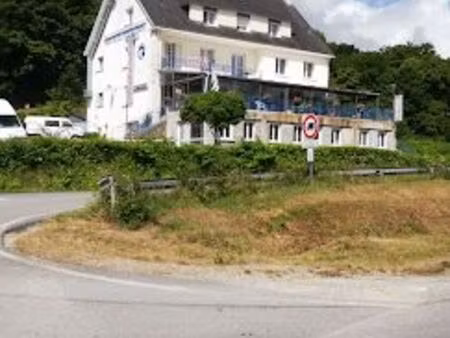 bar hotel restaurant