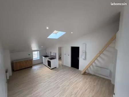 beaumont - charmant t2 de 65m² rénové + mezzanine  centre-ville  parking possible