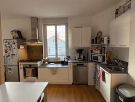 lumineux t4 avec balcon  refait à neuf en 2021