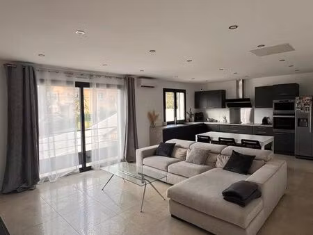 appartement t3 récent 71 m² + jardin 90 m² + parking – les pennes-mirabeau (la gavotte)