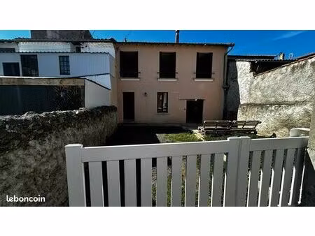 maison avec jardin et garage