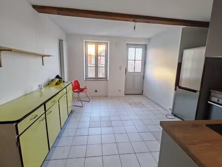 maison de bourg a louer