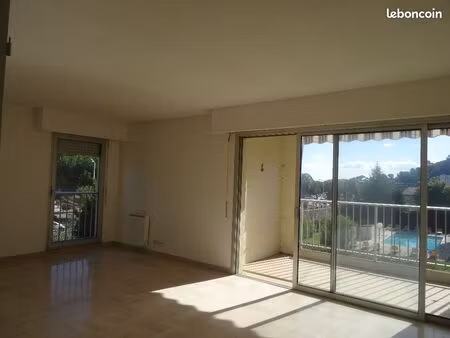 appartement 2 pièces 54 m²