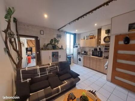 location nue : t2 de 40 m²  au calme côté jardin – proche commodités