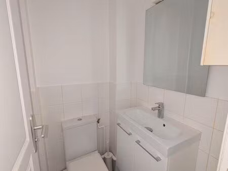 chambre 11m² avec douche + wc – 6e étage avec ascenseur – gardienne