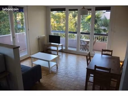 appartement t3 centre ville avec parking