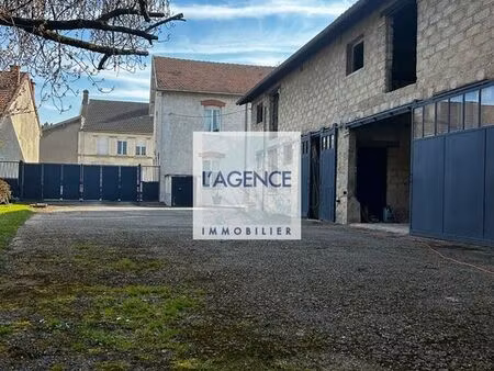 maison 6 pièces 570 m²