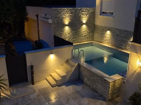 belle propriété de 320m2 habitables et 450 m2 de dépendances