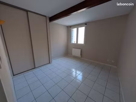 appartement à louer à savignac les eglises