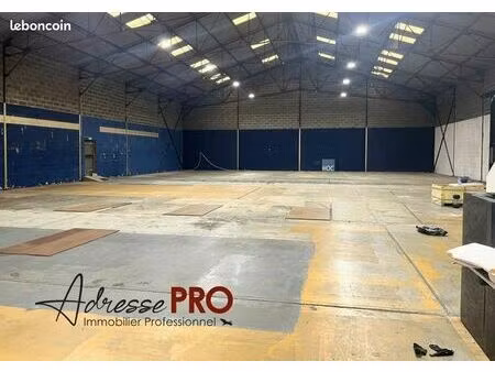 local commercial 1 060 m²