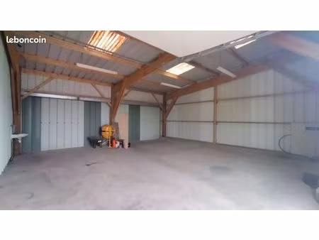 local d'activité 90m2 josselin