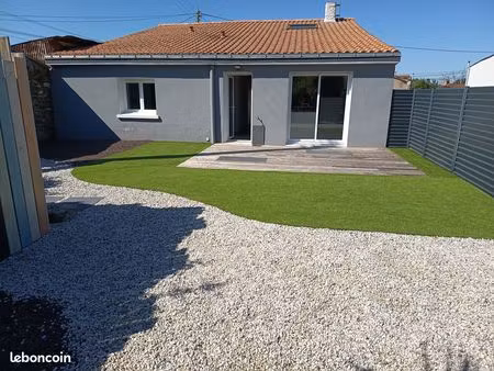 maison a louer à vieillevigne 44116