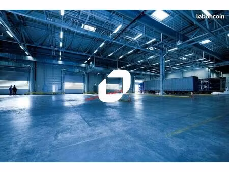 local d'activité 2 000 m²