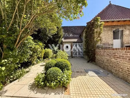 maison 10 pièces 340 m²