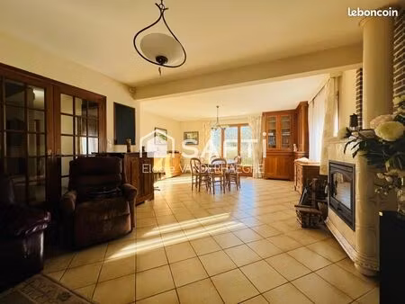 propriété 8 pièces 149 m²
