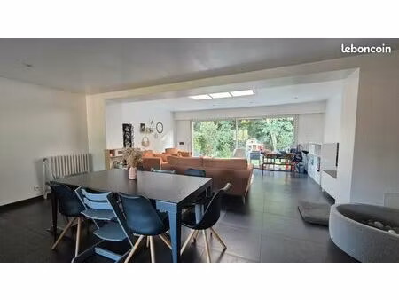 maison lumineuse entièrement rénovée en 2016