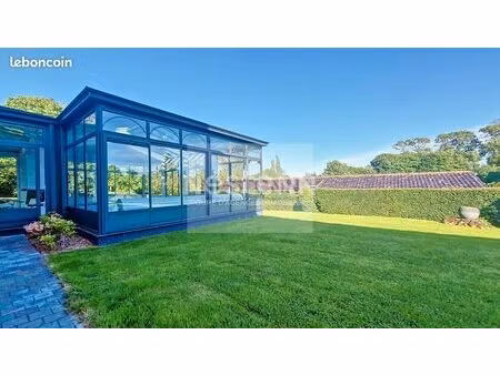 propriété 8 pièces 340 m²